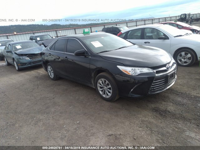 4T1BF1FK3FU038440 - 2015 TOYOTA CAMRY LE/XLE/SE/XSE შავი ფოტო 1