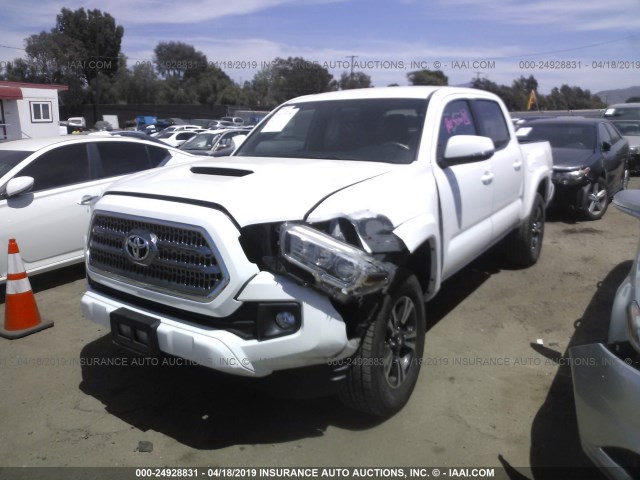 5TFCZ5AN5GX029084 - 2016 TOYOTA TACOMA DBL CAB/SR/SR5/TRD SPT/OR WHITE photo 2