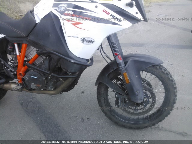 VBKV49402HM968628 - 2017 KTM 1090 ADVENTURE R WHITE photo 5