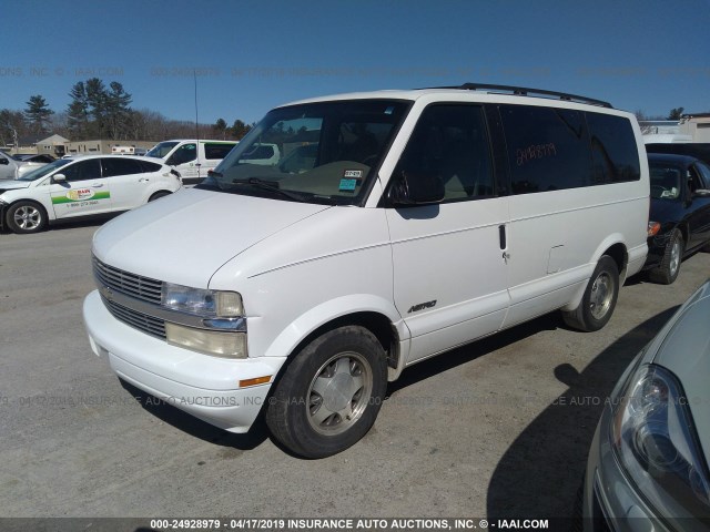 1GNDM19W8YB208430 - 2000 CHEVROLET ASTRO WHITE photo 2