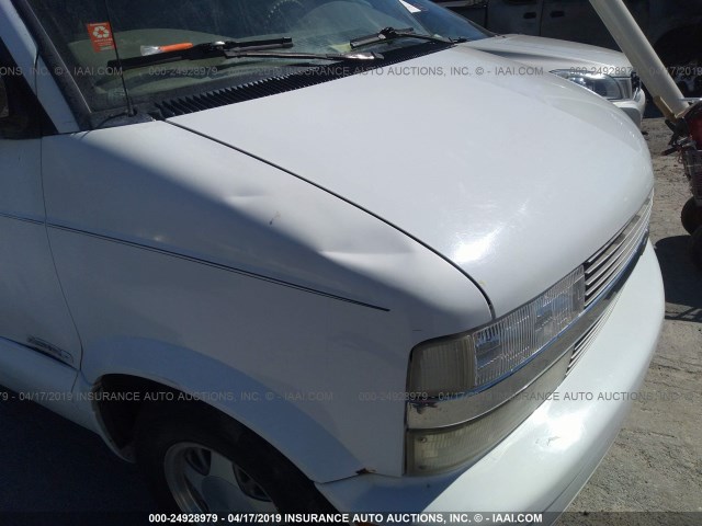 1GNDM19W8YB208430 - 2000 CHEVROLET ASTRO WHITE photo 6