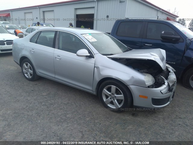 3VWRM81K18M077962 - 2008 VOLKSWAGEN JETTA SE/SEL SILVER photo 1