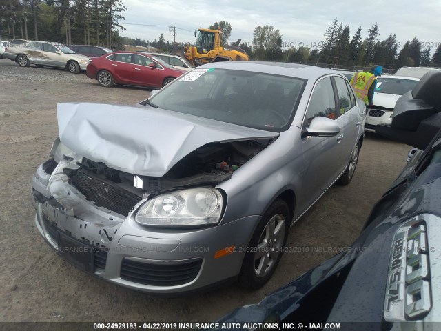 3VWRM81K18M077962 - 2008 VOLKSWAGEN JETTA SE/SEL SILVER photo 2