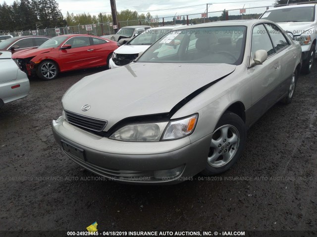 JT8BF28GXX0226396 - 1999 LEXUS ES 300 TAN photo 2