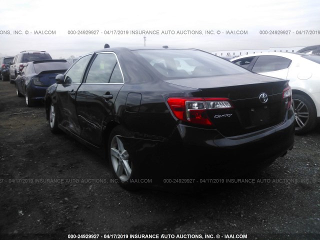 4T1BF1FK0CU094699 - 2012 TOYOTA CAMRY SE/LE/XLE BLACK photo 3