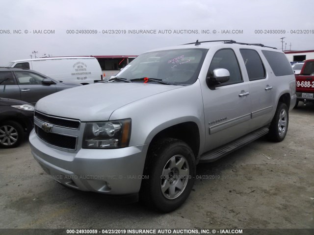 1GNUKJE31AR243180 - 2010 CHEVROLET SUBURBAN K1500 LT SILVER photo 2