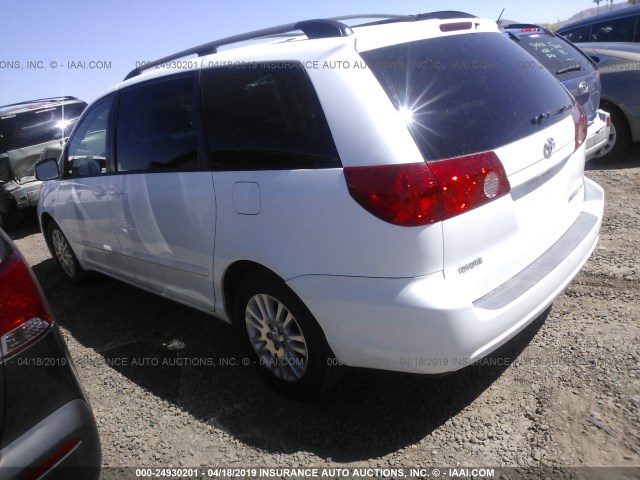 5TDKK4CC4AS300946 - 2010 TOYOTA SIENNA CE/LE WHITE photo 3