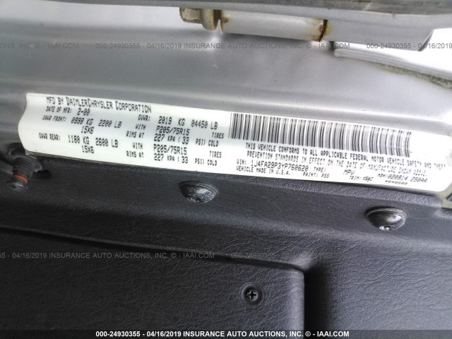 1J4FA29P3YP760620 - 2000 JEEP WRANGLER / TJ SE GRAY photo 9