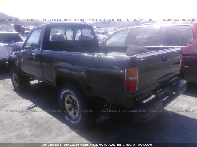 JT4RN63A3J0228026 - 1988 TOYOTA PICKUP RN63 STD BLACK photo 3