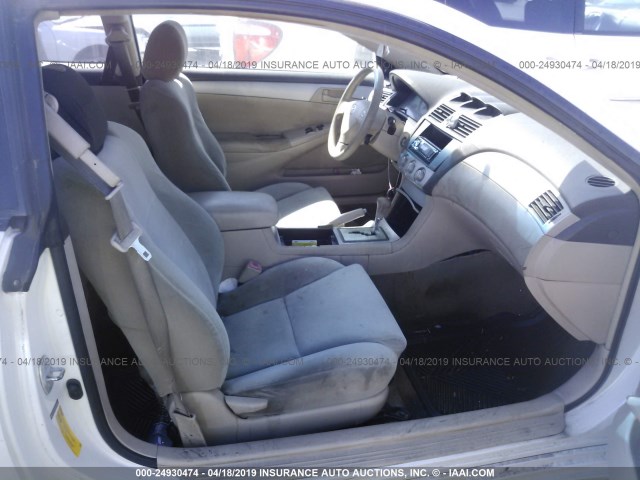 4T1CE38P44U836535 - 2004 TOYOTA CAMRY SOLARA SE/SLE თეთრი ფოტო 5