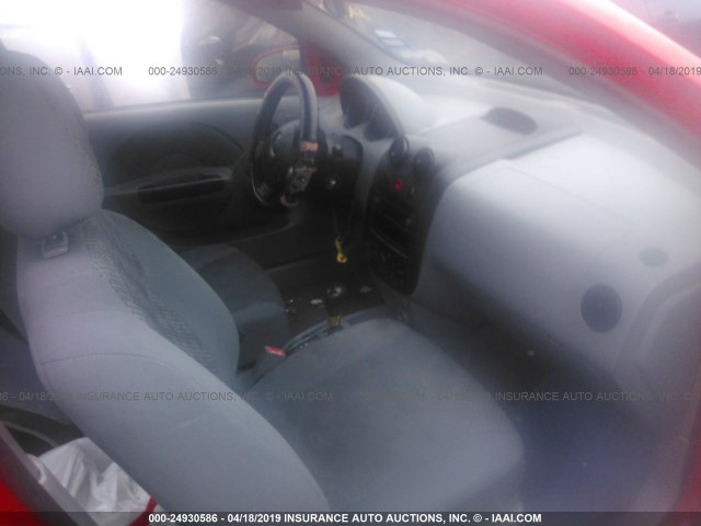 KL1TD52695B441595 - 2005 CHEVROLET AVEO LS RED photo 5