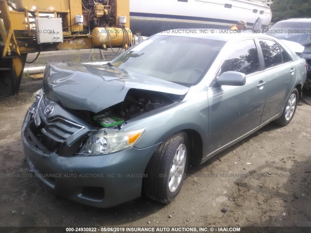 4T1BF3EKXBU601586 - 2011 TOYOTA CAMRY SE/LE/XLE GREEN photo 2