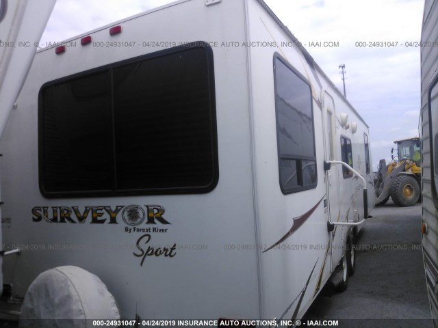 4X4TSVE21AL016247 - 2010 FORR CAMPER  WHITE photo 4