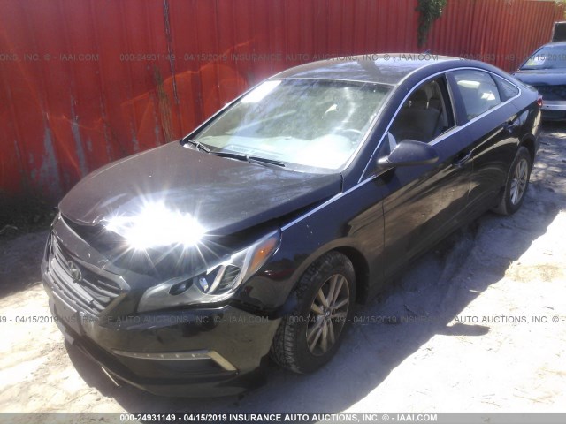 5NPE24AF9FH120921 - 2015 HYUNDAI SONATA SE BLACK photo 2