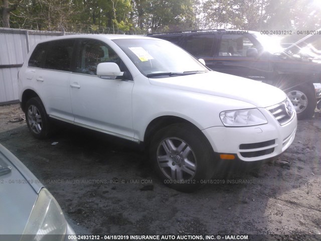 WVGZM77L85D065775 - 2005 VOLKSWAGEN TOUAREG 4.2 WHITE photo 1