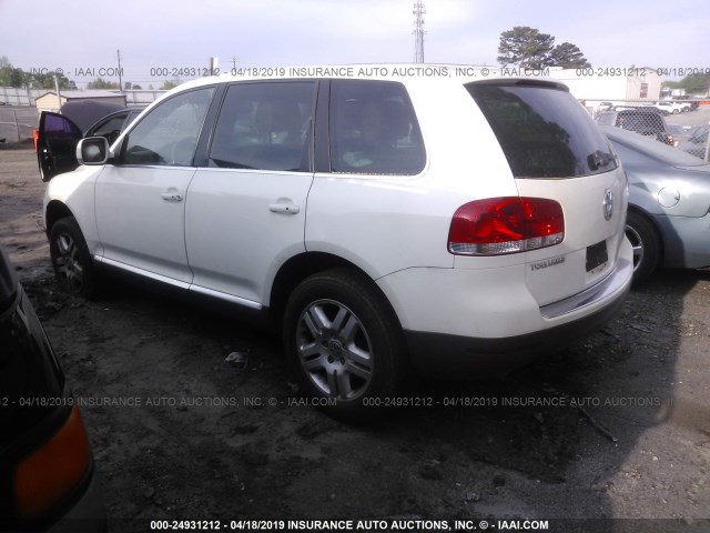 WVGZM77L85D065775 - 2005 VOLKSWAGEN TOUAREG 4.2 WHITE photo 3