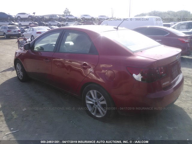 KNAFU4A24D5718260 - 2013 KIA FORTE EX RED photo 3