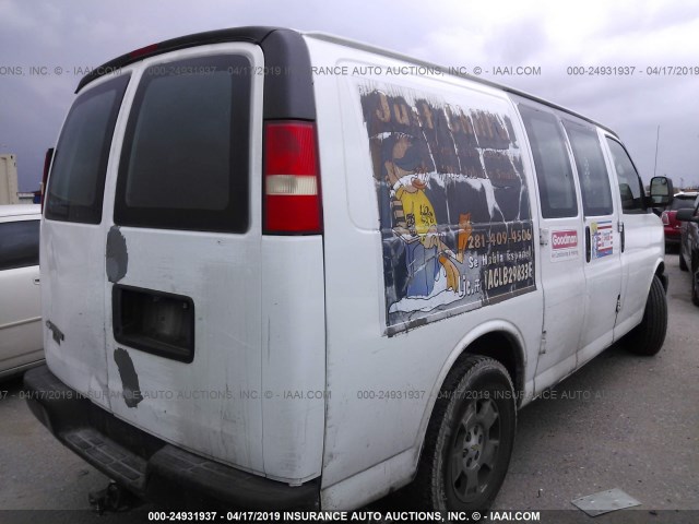 1GCUGADXXA1150753 - 2010 CHEVROLET EXPRESS G1500  WHITE photo 4