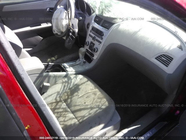 1G1ZC5E0XCF319811 - 2012 CHEVROLET MALIBU 1LT RED photo 5