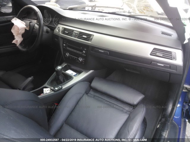 WBAKE5C5XBE432127 - 2011 BMW 328 I SULEV BLUE photo 5