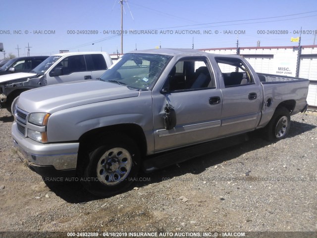 2GCEK13V971112517 - 2007 CHEVROLET SILVERADO K1500 CLASSIC CREW CAB SILVER photo 2