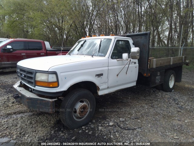 1FDLF47F2REA30206 - 1994 FORD F SUPER DUTY WHITE photo 2