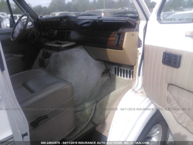 2B6HB21Y7VK598370 - 1997 DODGE RAM VAN B2500 WHITE photo 5