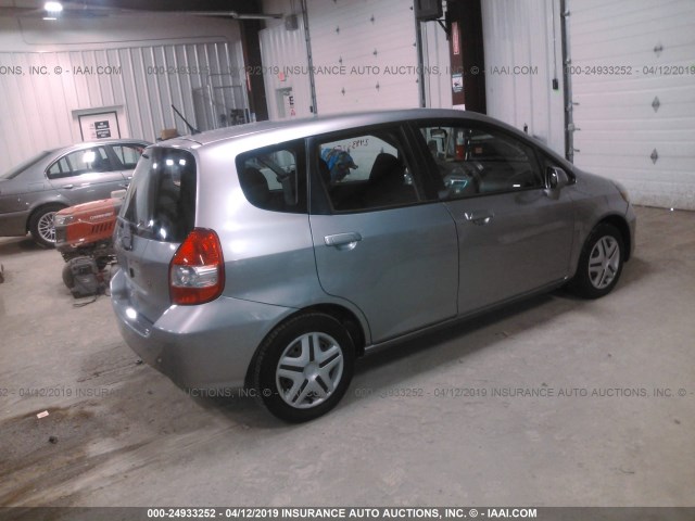 JHMGD38497S050730 - 2007 HONDA FIT GRAY photo 4