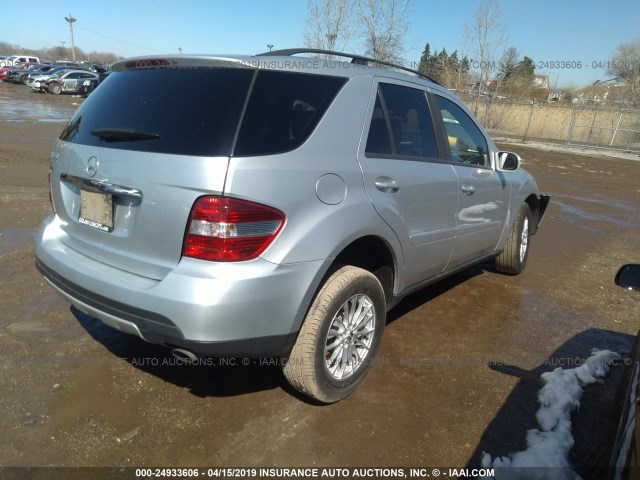 4JGBB86E16A053325 - 2006 MERCEDES-BENZ ML 350 SILVER photo 4