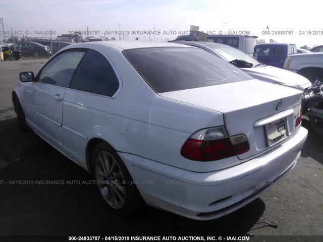 WBABN33482PG55608 - 2002 BMW 325 CI WHITE photo 3