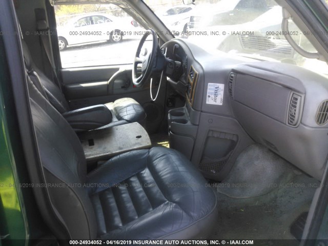 1GDEL19W3XB535974 - 1999 GMC SAFARI XT GREEN photo 5