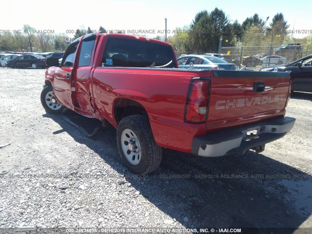 1GCEC19X75Z230351 - 2005 CHEVROLET SILVERADO C1500 RED photo 3