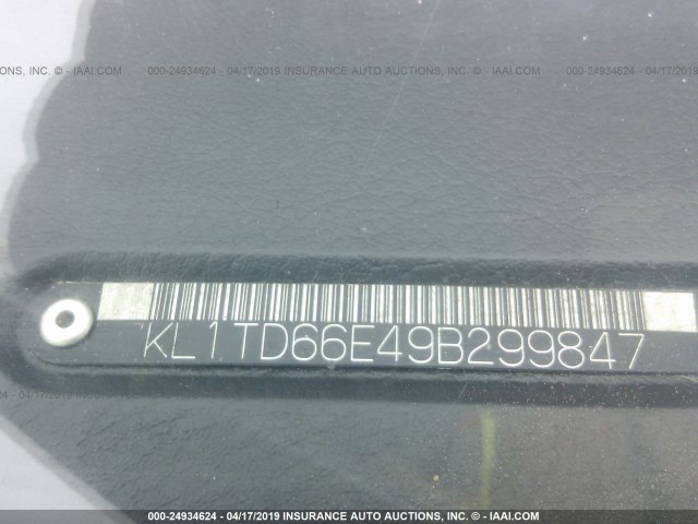 KL1TD66E49B299847 - 2009 CHEVROLET AVEO LS/LT SILVER photo 9