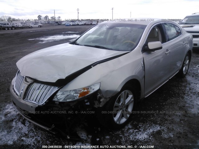 1LNHM93R19G612035 - 2009 LINCOLN MKS Champagne photo 2