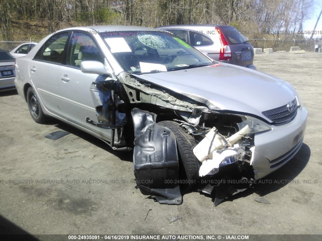 4T1BE32K84U339979 - 2004 TOYOTA CAMRY LE/XLE/SE SILVER photo 1