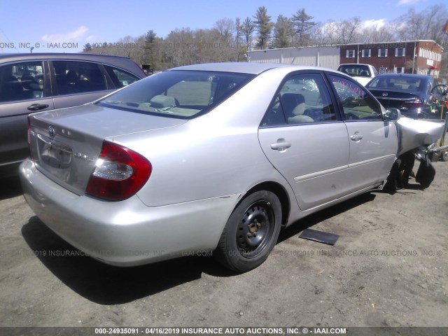 4T1BE32K84U339979 - 2004 TOYOTA CAMRY LE/XLE/SE SILVER photo 4