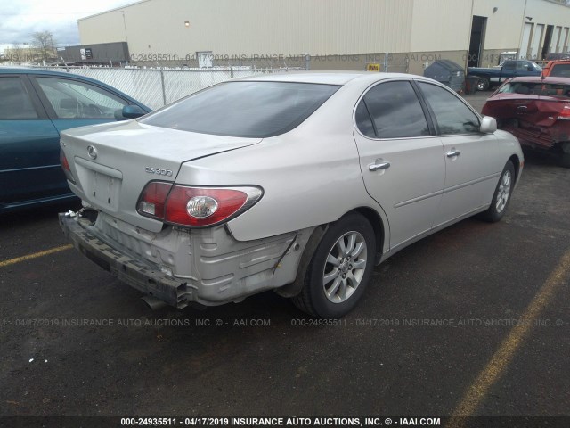 JTHBF30G820008743 - 2002 LEXUS ES 300 SILVER photo 4