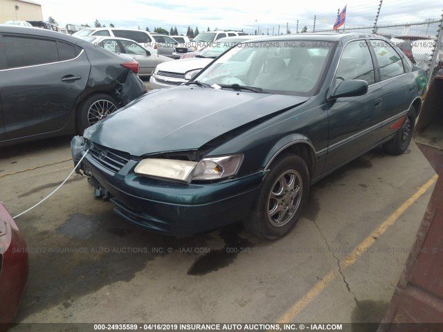 4T1BF22K8VU900805 - 1997 TOYOTA CAMRY CE/LE/XLE GREEN photo 2