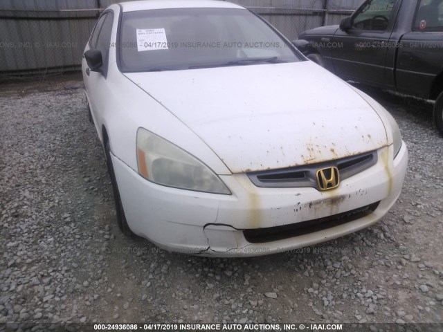 1HGCM56115A030478 - 2005 HONDA ACCORD DX WHITE photo 6