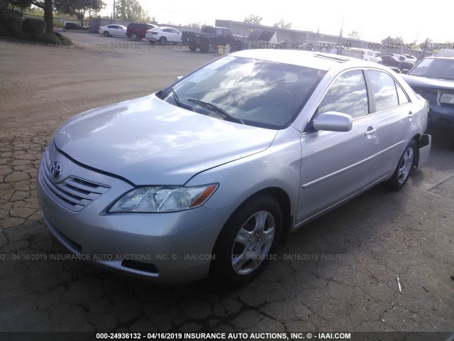 4T1BE46K07U627631 - 2007 TOYOTA CAMRY NEW GENERAT CE/LE/XLE/SE SILVER photo 2