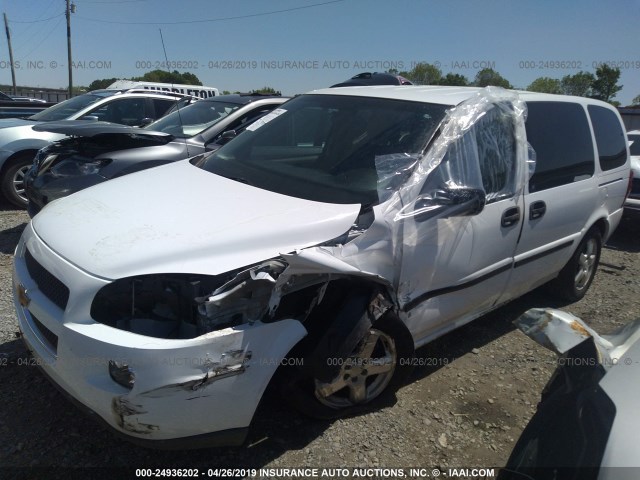 1GNDV231X8D157579 - 2008 CHEVROLET UPLANDER LS WHITE photo 2