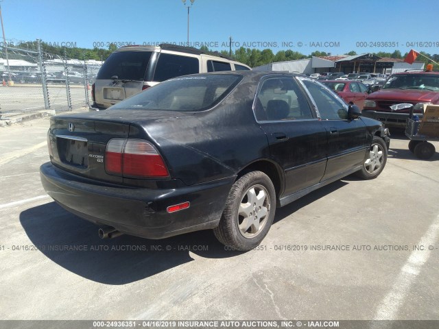 1HGCE6675TA009329 - 1996 HONDA ACCORD EX/EX-R BLACK photo 4