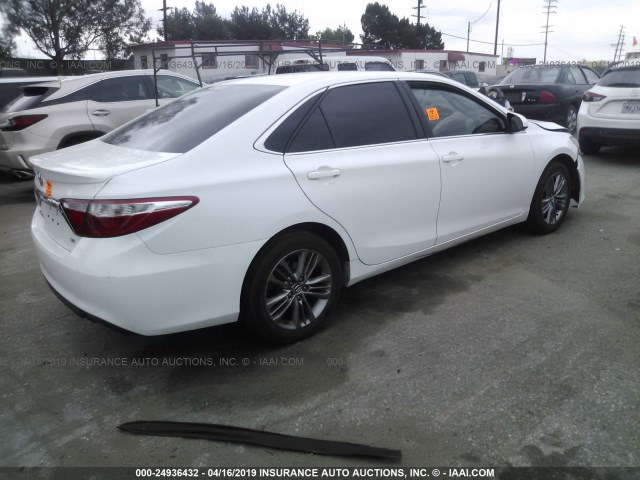 4T1BF1FKXGU511056 - 2016 TOYOTA CAMRY LE/XLE/SE/XSE WHITE photo 4