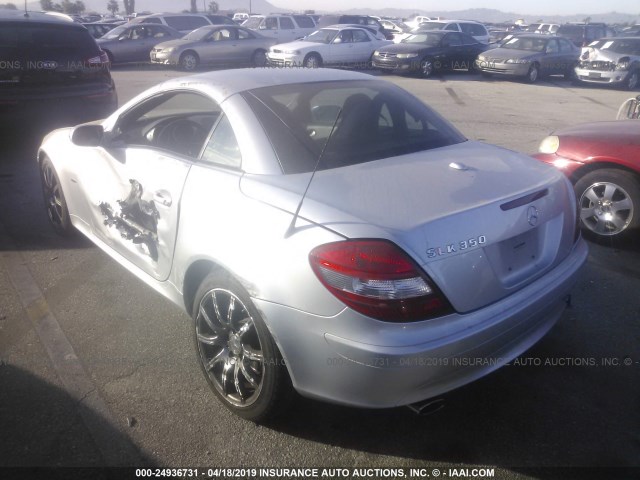 WDBWK56F18F178942 - 2008 MERCEDES-BENZ SLK 350 SILVER photo 3