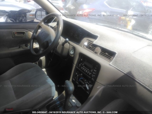 JT2BG28K4X0309432 - 1999 TOYOTA CAMRY LE/XLE GOLD photo 5