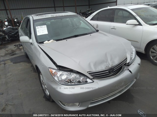 4T1BF32K66U120406 - 2006 TOYOTA CAMRY LE/XLE/SE SILVER photo 1