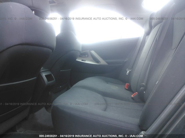 4T1BK3EK0BU131113 - 2011 TOYOTA CAMRY SE/LE/XLE GRAY photo 8