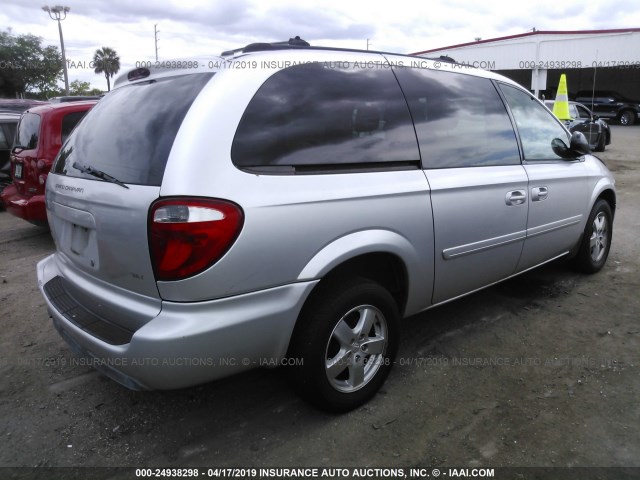 2D4GP44L85R104502 - 2005 DODGE GRAND CARAVAN SXT SILVER photo 4