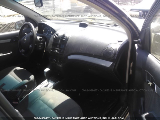 KL1TD5DE4AB122927 - 2010 CHEVROLET AVEO LS/LT შავი ფოტო 5