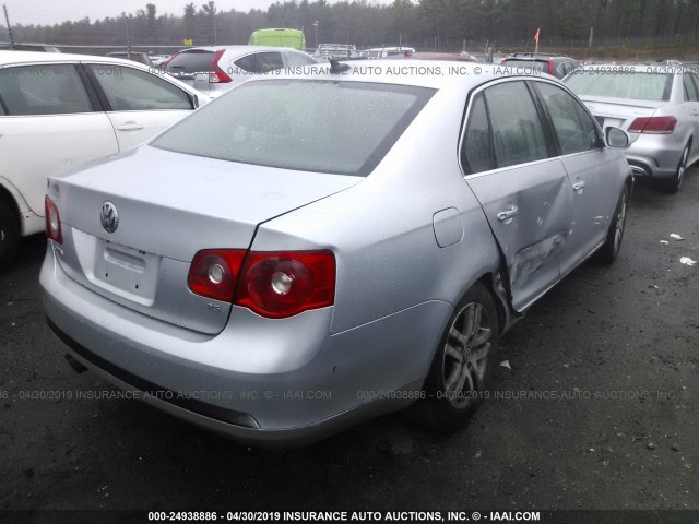 3VWDF71K56M627238 - 2006 VOLKSWAGEN JETTA 2.5L LEATHER SILVER photo 4